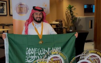 النحال نايف سعيد الغامدي | مناحل مختلف ألوانه