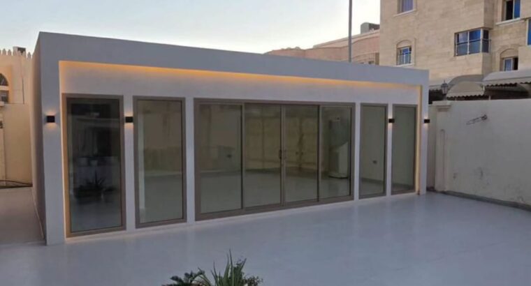 بناء ملاحق في الرياض – مجالس خارجية زجاج