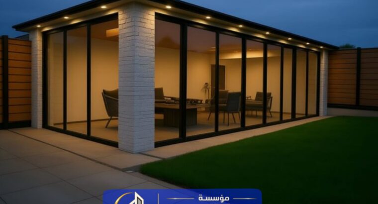 ملحق خارجي زجاج في الرياض | تنفيذ مجلس بواجهة زجاج